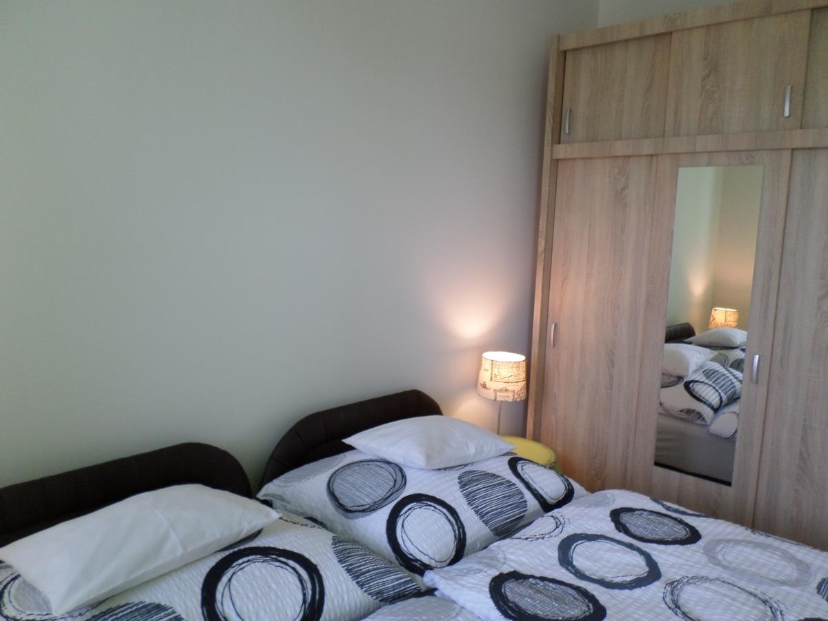 Lakoparki Apartman 베스프렘 외부 사진
